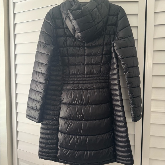 Calvin Klein Puffer Jacket - Picture 2 of 3
